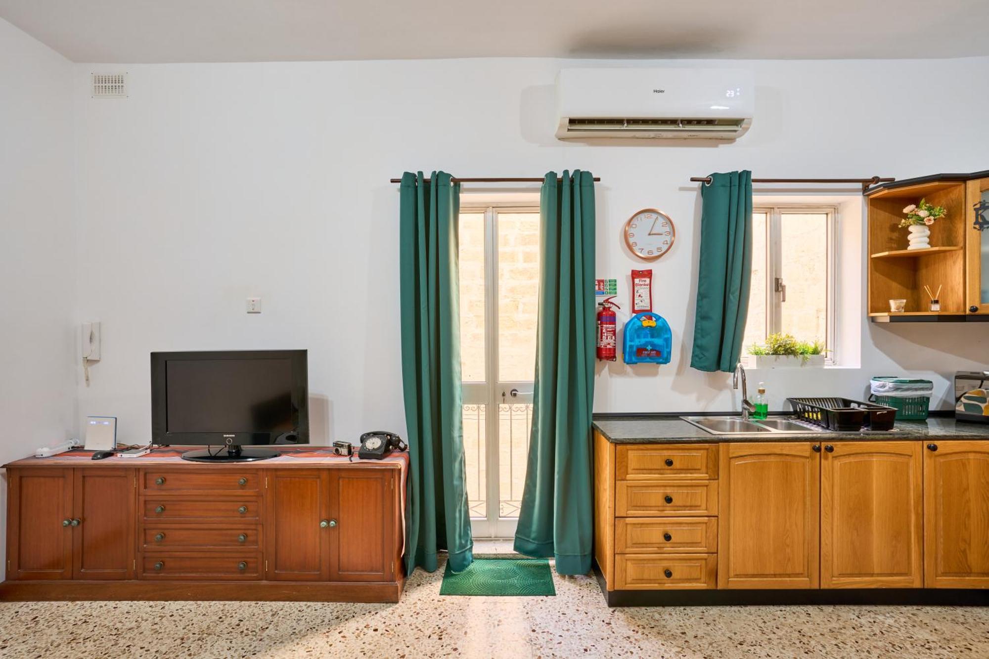 Ta' Nena Apartment In Floriana, 10 Minutes Away From Valletta מראה חיצוני תמונה